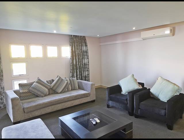 5 BEDROOM FREESTANDING FOR SALE IN TINLEY MANOR